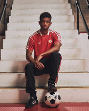 Load image into Gallery viewer, Manchester United Terrace Icons 24/25