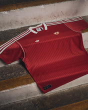 Load image into Gallery viewer, Manchester United Terrace Icons 24/25