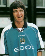 Load image into Gallery viewer, Manchester City Home 00/01 Retro (ON-HAND)