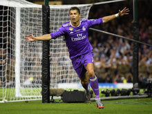 Load image into Gallery viewer, Real Madrid Away 16/17 Retro