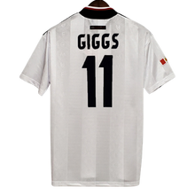 Load image into Gallery viewer, Manchester United Away 98/99 Retro