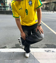 Load image into Gallery viewer, Brazil Home 98/99 Retro (ON-HAND)