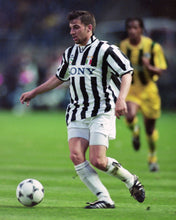 Load image into Gallery viewer, Juventus Home 95/96
