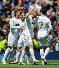 Load image into Gallery viewer, Real Madrid Home 11/12 Retro (ON-HAND)