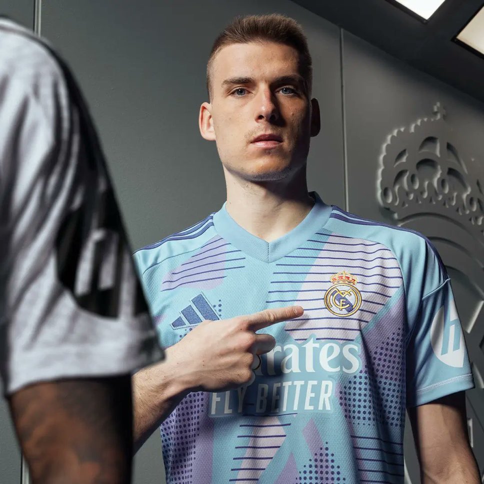 Real Madrid Goalkeeper 24/25 – Downfield