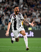 Load image into Gallery viewer, Juventus Home 25/26 (Player's Version)