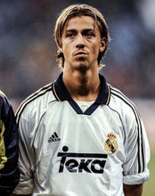 Load image into Gallery viewer, Real Madrid Home 99/00 Retro (ON-HAND)