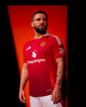 Load image into Gallery viewer, Manchester United Home 24/25 (Player's Version)