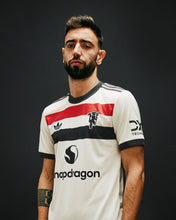 Load image into Gallery viewer, Manchester United Third 24/25