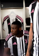 Load image into Gallery viewer, Juventus Home 25/26