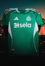 Load image into Gallery viewer, Newcastle United Away 25/26