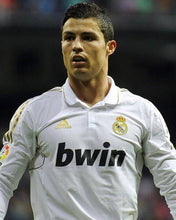 Load image into Gallery viewer, Real Madrid Home 11/12 Retro (ON-HAND)