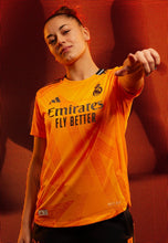 Load image into Gallery viewer, Real Madrid Away 24/25 (Women's Size)