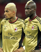 Load image into Gallery viewer, AC Milan Third 13/14 Retro