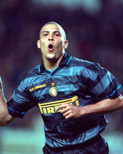 Load image into Gallery viewer, Inter Milan Third 97/98 Retro