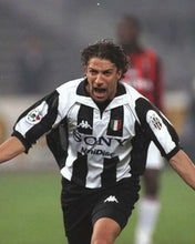 Load image into Gallery viewer, Juventus Home 97/98 Retro