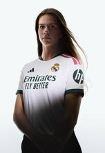 Load image into Gallery viewer, Real Madrid Home 26/27 (ON-HAND)
