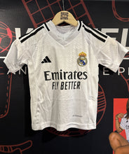 Load image into Gallery viewer, Real Madrid Home 24/25 (Kid's Size) (ON-HAND)