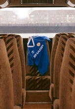 Load image into Gallery viewer, Manchester United Third 88/90 Retro