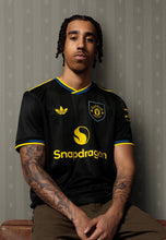 Load image into Gallery viewer, Manchester United Third 25/26