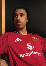 Load image into Gallery viewer, Manchester United Home 25/26 (ON-HAND)