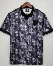 Load image into Gallery viewer, England 1990 Blackout Retro (ON-HAND)