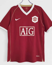 Load image into Gallery viewer, Manchester United Home 06/07 Retro