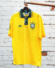 Load image into Gallery viewer, Brazil Home 91/93 Retro (ON-HAND)
