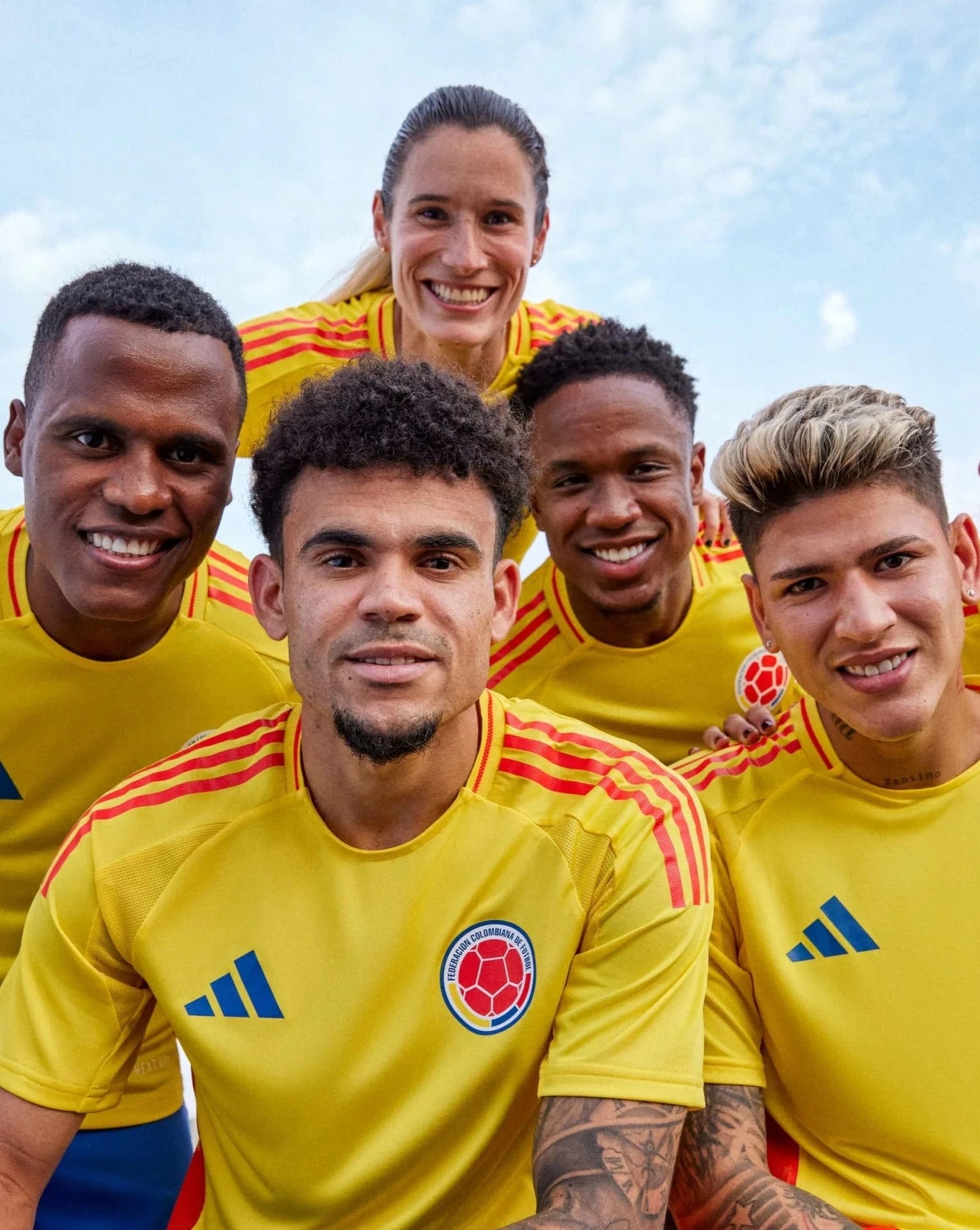 Colombia Home 24 25 Player s Version Downfield