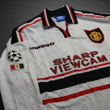 Load image into Gallery viewer, Manchester United Away 98/99 Retro
