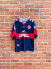 Load image into Gallery viewer, Bayern Munich Home 97/98 Retro (ON-HAND)
