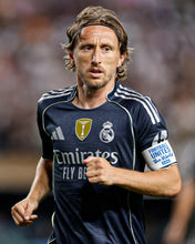 Load image into Gallery viewer, Real Madrid Away 25/26 (Player&#39;s Version)

