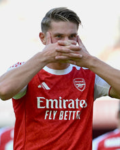 Load image into Gallery viewer, Arsenal Home 25/26 (Player&#39;s Version)
