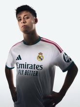 Load image into Gallery viewer, Real Madrid Home 26/27
