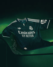 Load image into Gallery viewer, Real Madrid Away 26/27
