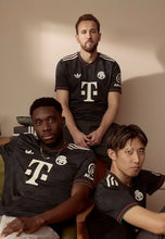 Load image into Gallery viewer, Bayern Munich Third 25/26
