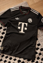 Load image into Gallery viewer, Bayern Munich Third 25/26
