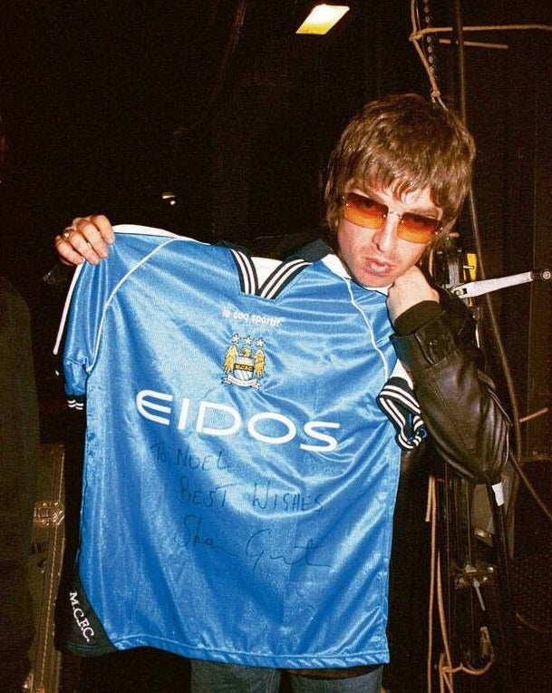 Manchester City Home 00/01 Retro (ON-HAND) – Downfield