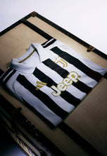 Load image into Gallery viewer, Juventus Home 26/27
