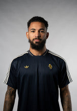 Load image into Gallery viewer, Juventus Terrace Icons 24/25
