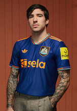 Load image into Gallery viewer, Newcastle United Third 25/26
