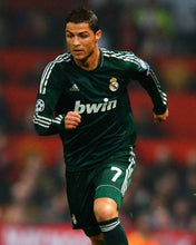 Load image into Gallery viewer, Real Madrid Third 12/13 Retro
