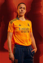 Load image into Gallery viewer, Real Madrid Away 24/25 (Women&#39;s Size)
