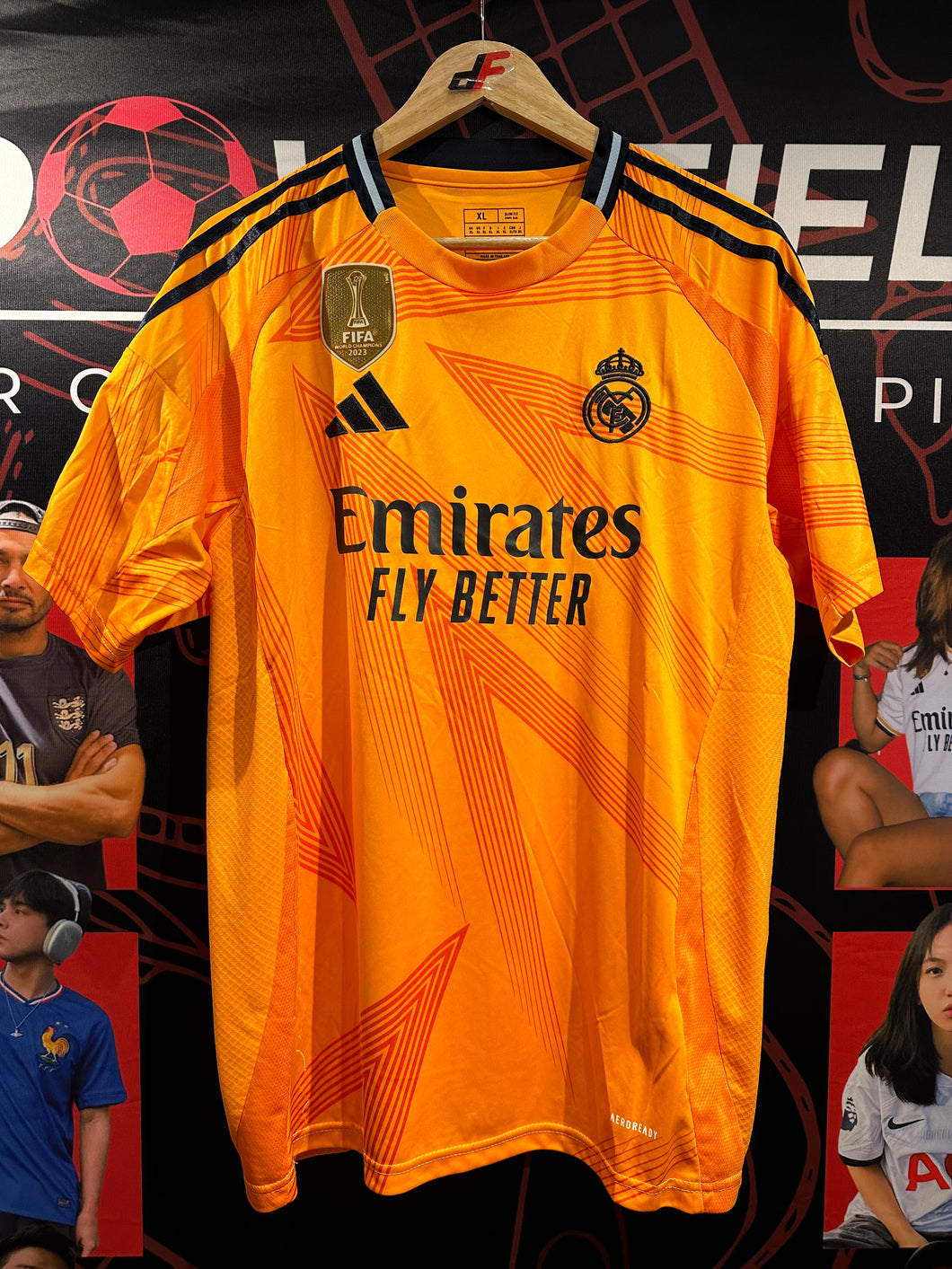 Real Madrid Away 24/25 (ON-HAND)