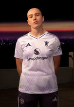 Load image into Gallery viewer, Manchester United Away 25/26

