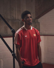 Load image into Gallery viewer, Manchester United Terrace Icons 24/25
