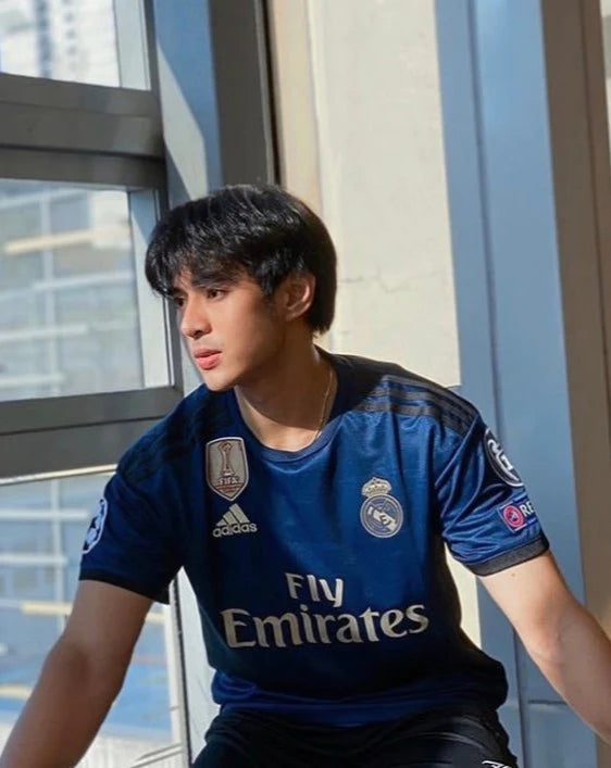 Real madrid jersey best sale 19